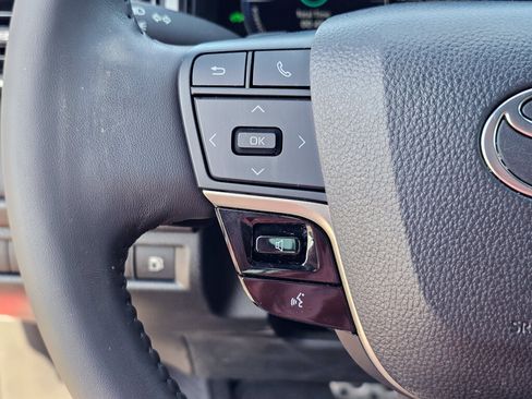 Used 2025 Toyota Camry XSE FWD image 22
