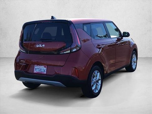 Used 2024 Kia Soul LX w/ Option Group 015 FWD image 5