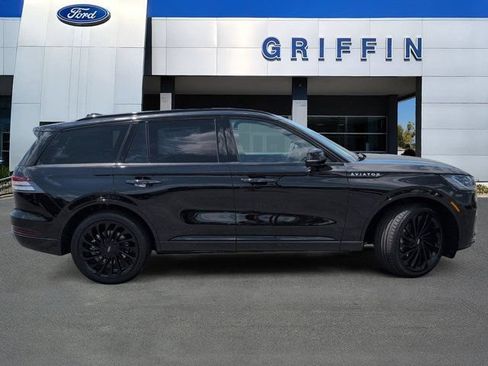 New 2026 Lincoln Aviator Reserve AWD/4WD image 3
