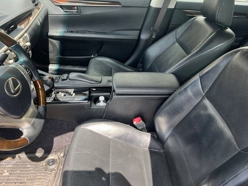 Used 2015 Lexus ES 350 w/ Luxury Package FWD image 11