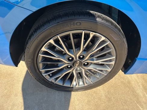 Used 2024 Kia Forte GT-Line image 11