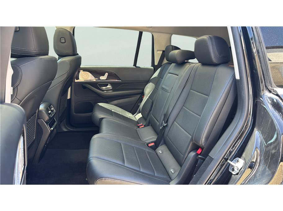 Used 2024 Mercedes-Benz GLS 450 4MATIC image 14