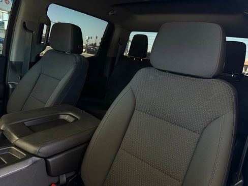 Used 2021 Chevrolet Silverado 1500 Custom Trail Boss w/ LPO, Dark Essentials Package AWD/4WD image 16