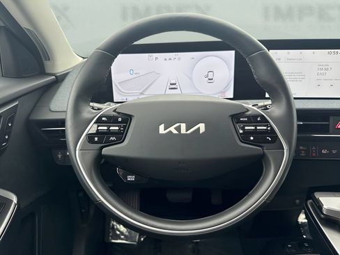 Used 2024 Kia EV6 Light AWD/4WD image 9