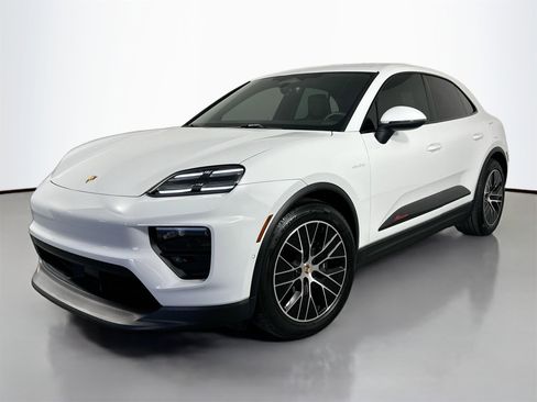 Certified 2025 Porsche Macan Electric image 1