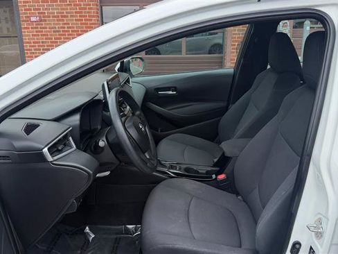 Used 2020 Toyota Corolla LE FWD image 29