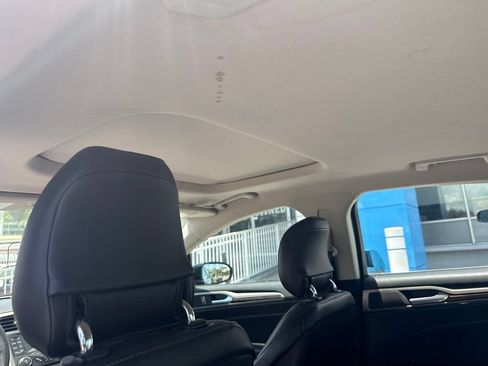 Used 2014 Ford Fusion SE w/ Equipment Group 202A FWD image 15