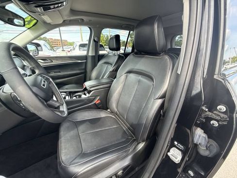 Used 2023 Jeep Grand Cherokee Limited AWD/4WD image 11