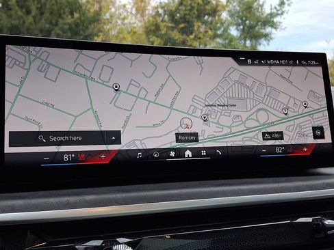 Certified 2024 BMW X7 xDrive40i w/ Premium Package image 15