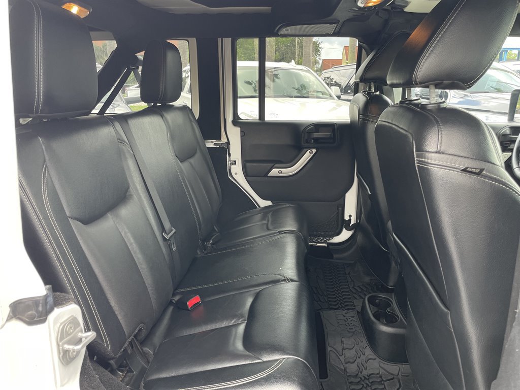 Used 2015 Jeep Wrangler Unlimited Sahara AWD/4WD image 25