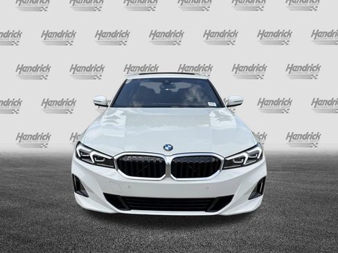 Used 2025 BMW 330i xDrive Sedan w/ Convenience Package AWD/4WD image 3