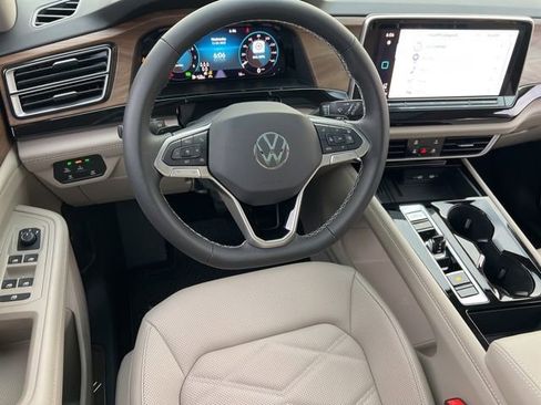 New 2026 Volkswagen Atlas SE image 32
