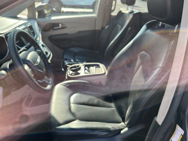 Used 2021 Chrysler Voyager Lxi FWD image 10