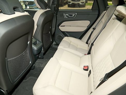 New 2026 Volvo XC60 B5 Plus w/ Protection Package Premier AWD/4WD image 20