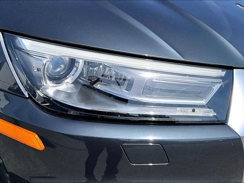 Used 2018 Audi Q5 2.0T Premium w/ Convenience Package image 32