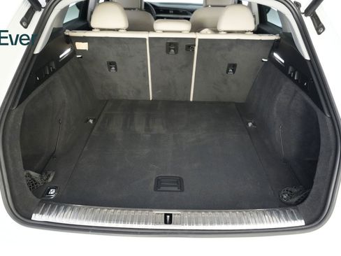 Used 2019 Audi e-tron Premium Plus AWD/4WD image 8