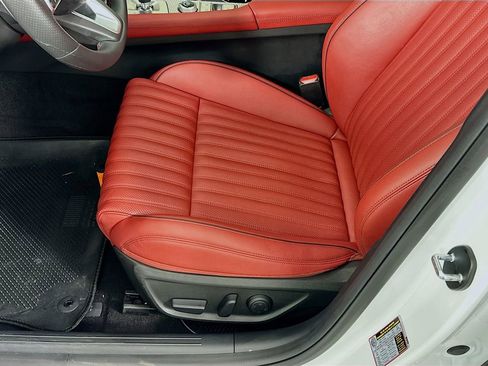 Used 2023 Genesis G70 2.0T w/ Sport Prestige Package image 20