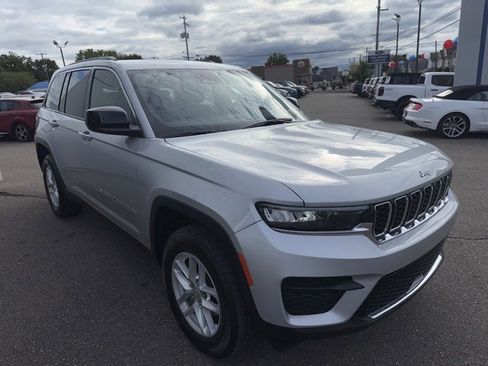 Used 2024 Jeep Grand Cherokee Laredo X w/ Trailer Tow Package image 3
