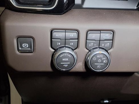 New 2026 GMC Sierra 1500 Denali AWD/4WD image 17