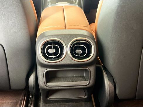 Certified 2024 Mercedes-Benz GLC 300 4MATIC image 22