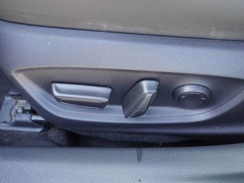 Used 2024 Toyota Prius XLE image 22