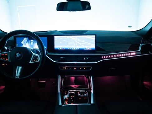 Used 2025 BMW X6 xDrive40i image 42