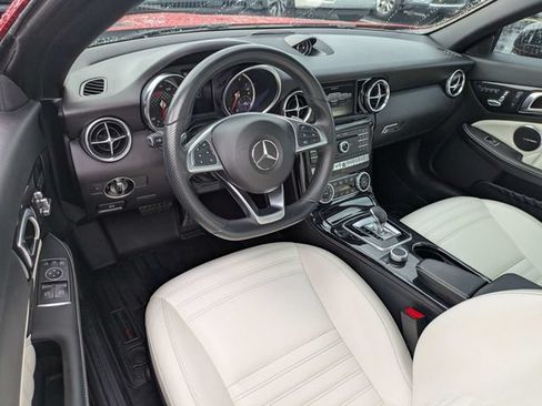Used 2020 Mercedes-Benz SLC 300 image 16