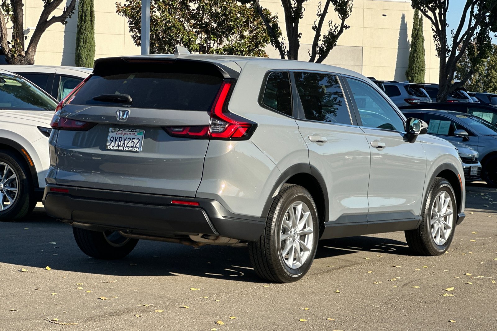 Used 2026 Honda CR-V EX image 4