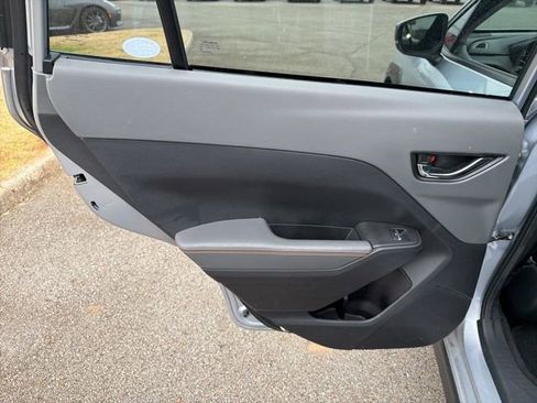 Used 2024 Subaru Crosstrek 2.5i Limited w/ Crosstrek Mirror Package image 18