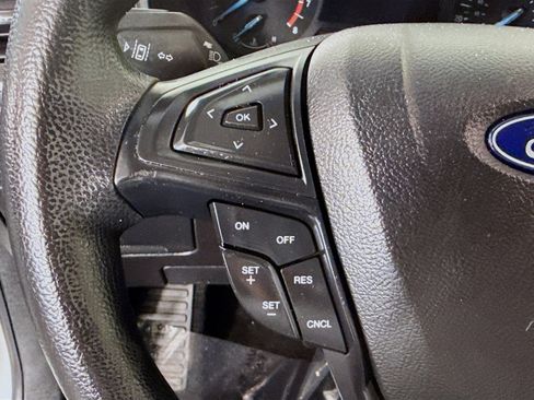 Used 2019 Ford Edge SE image 14