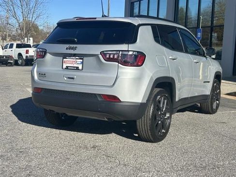 New 2026 Jeep Compass Latitude image 6