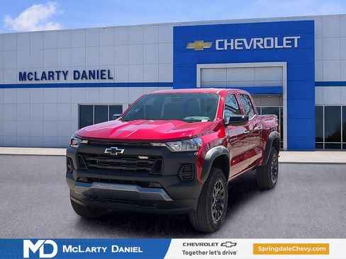 New 2026 Chevrolet Colorado Trail Boss AWD/4WD image 2