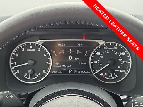 Used 2025 Nissan Pathfinder SL AWD/4WD image 23