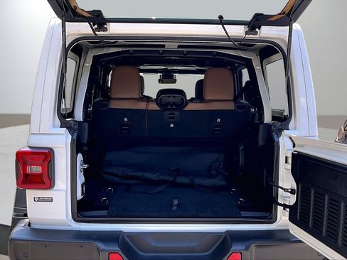 Used 2021 Jeep Wrangler Unlimited Rubicon AWD/4WD image 25