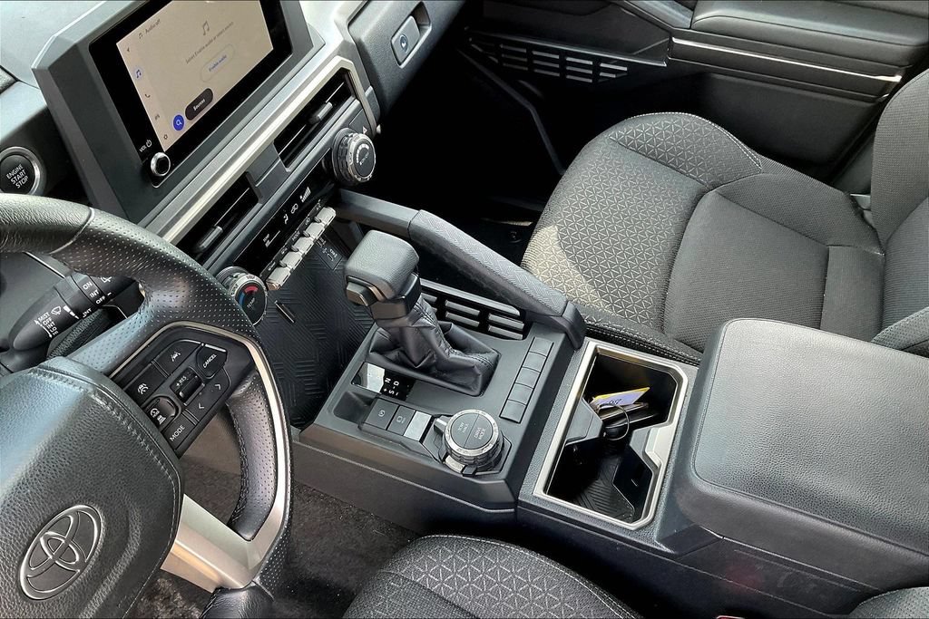 Used 2025 Toyota 4Runner SR5 AWD/4WD image 8