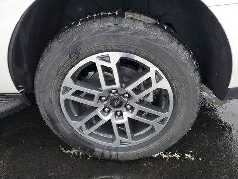 New 2026 Ford Expedition Active image 40