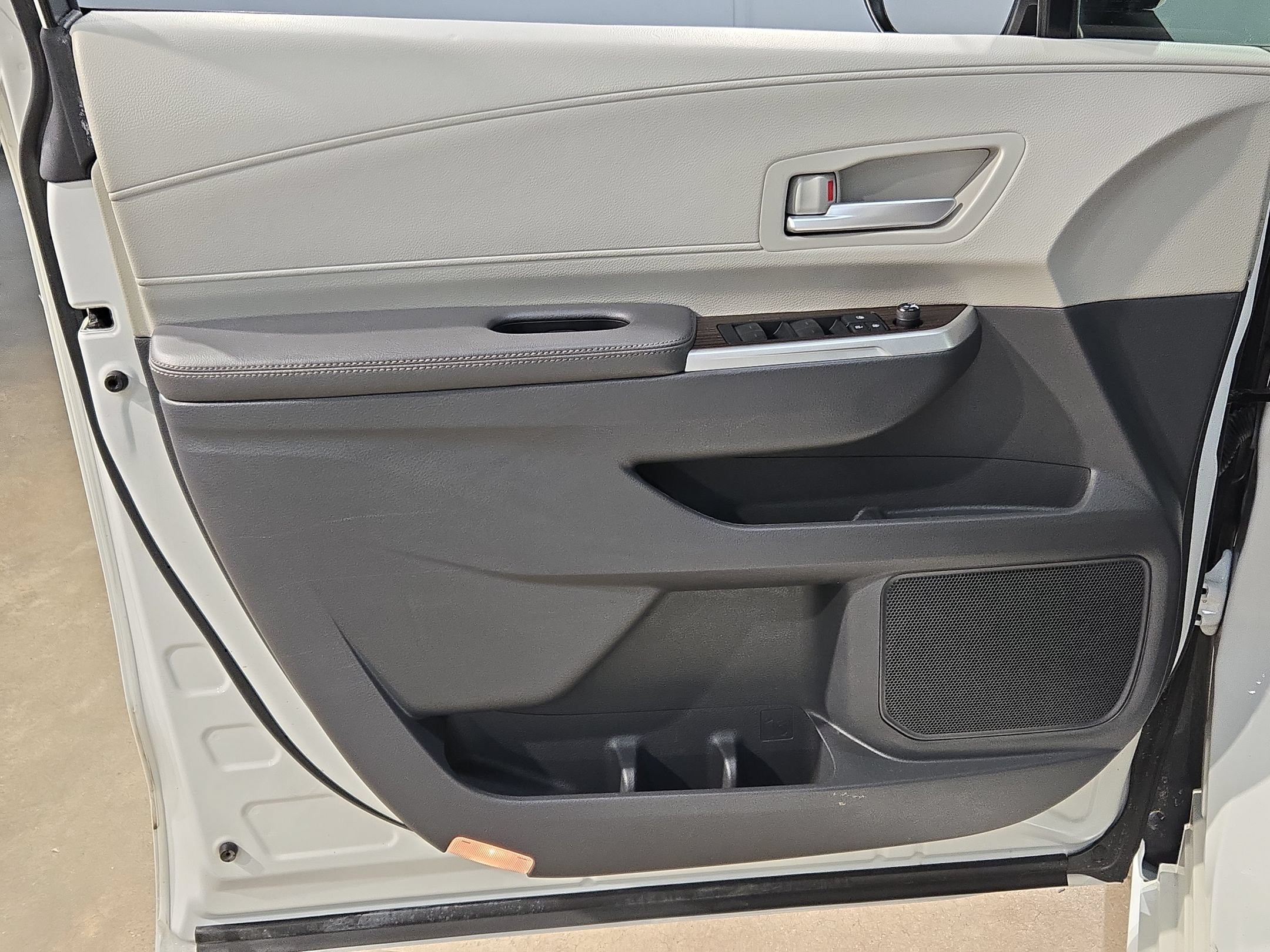 Used 2021 Toyota Sienna XLE FWD image 20