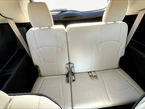 Used 2022 Buick Enclave Premium w/ Experience Buick Package image 24