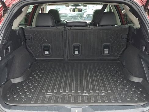 Used 2021 Subaru Outback Limited image 29