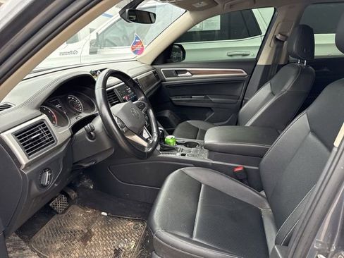 Used 2021 Volkswagen Atlas SE image 16