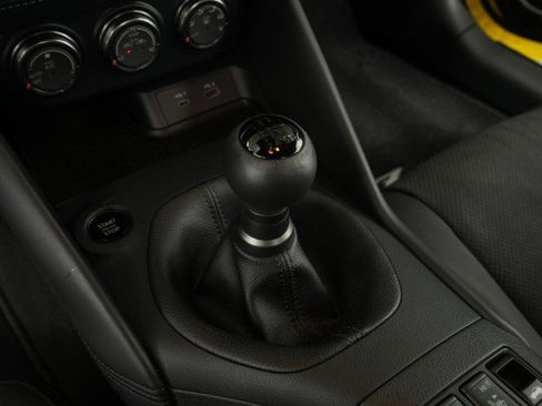 Used 2024 Nissan Z Performance w/ Floor Mat Package image 42