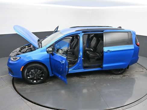 New 2026 Chrysler Pacifica Select w/ S Appearance Package AWD/4WD image 63