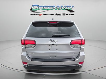 Used 2020 Jeep Grand Cherokee Laredo