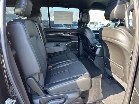 New 2024 Jeep Wagoneer 4WD w/ Convenience Group I image 4