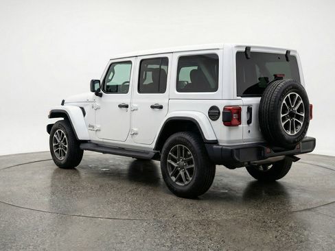 Used 2025 Jeep Wrangler Sport S image 6
