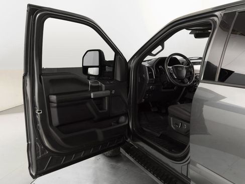 Used 2018 Ford F150 XLT w/ Equipment Group 302A Luxury image 11