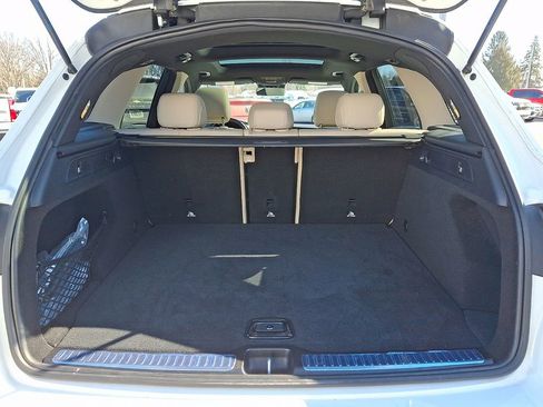 Used 2021 Mercedes-Benz GLC 300 GLC 300 4D Sport Utility w/ Exterior Lighting Package image 29