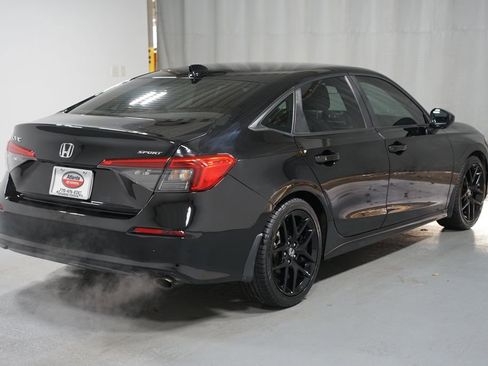 Used 2023 Honda Civic Sport image 8