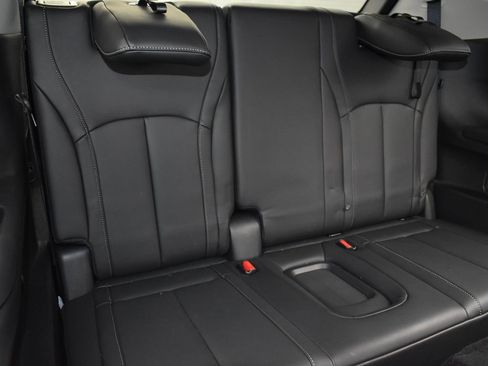 Certified 2025 INFINITI QX60 Luxe image 21