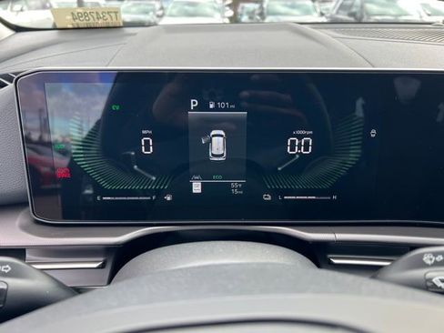 New 2026 Kia Sportage EX AWD/4WD image 17